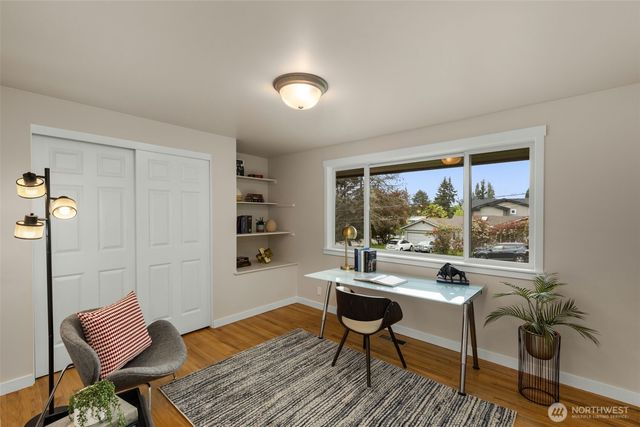 8805 SE 39th Street, Mercer Island, WA 98040