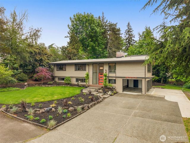 8805 SE 39th Street, Mercer Island, WA 98040