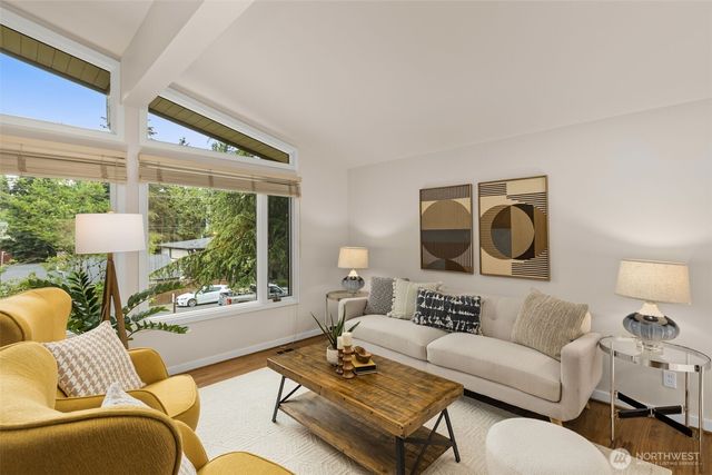 8805 SE 39th Street, Mercer Island, WA 98040