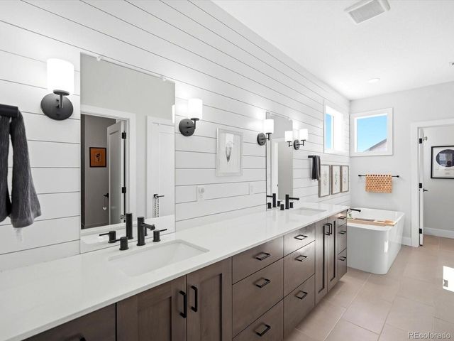 762 Delechant Dr, Erie, CO 80516