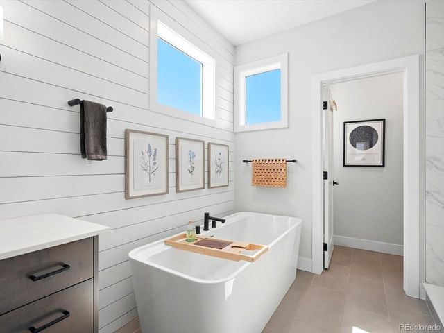 762 Delechant Dr, Erie, CO 80516