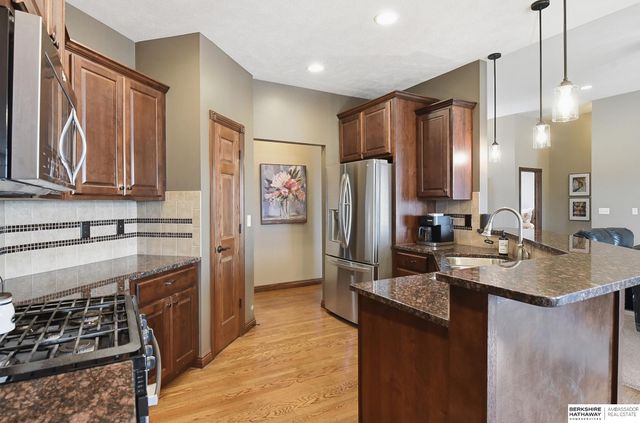2831 Shadowbrook Drive, Lincoln, NE 68516