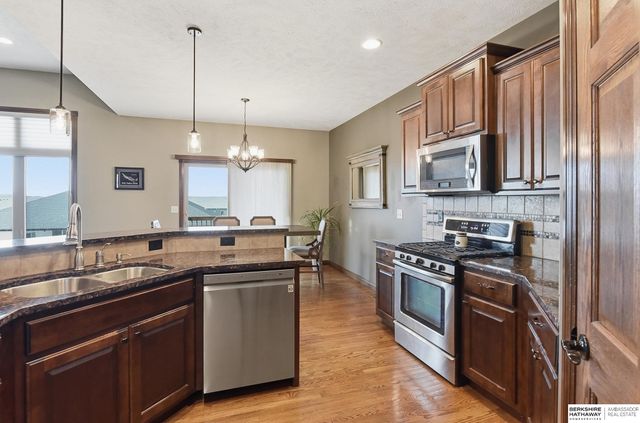 2831 Shadowbrook Drive, Lincoln, NE 68516
