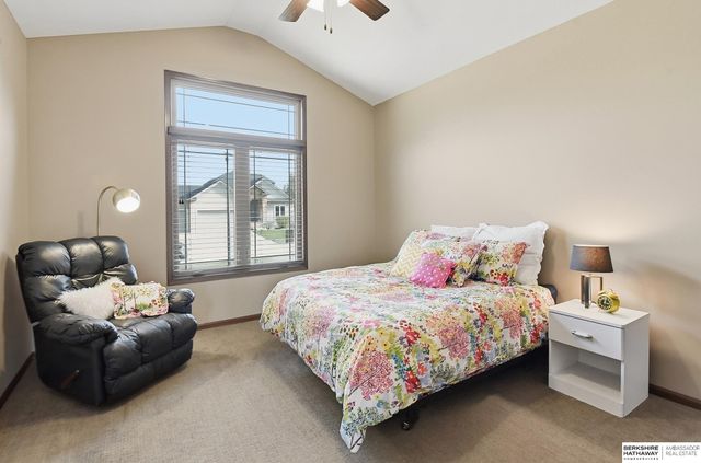 2831 Shadowbrook Drive, Lincoln, NE 68516