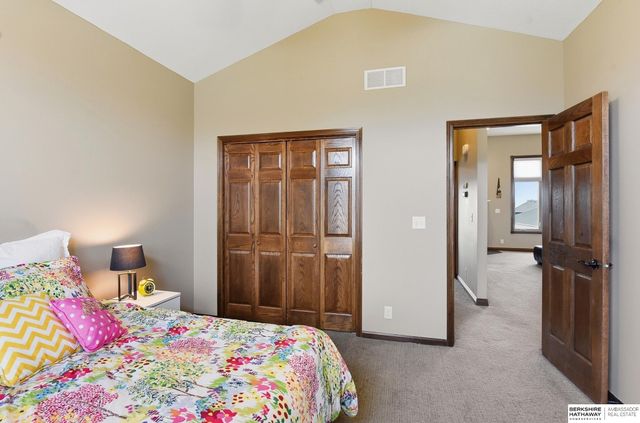 2831 Shadowbrook Drive, Lincoln, NE 68516