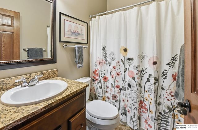 2831 Shadowbrook Drive, Lincoln, NE 68516