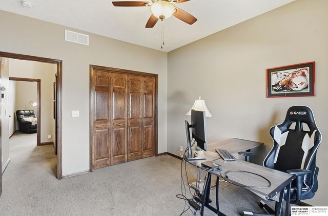 2831 Shadowbrook Drive, Lincoln, NE 68516
