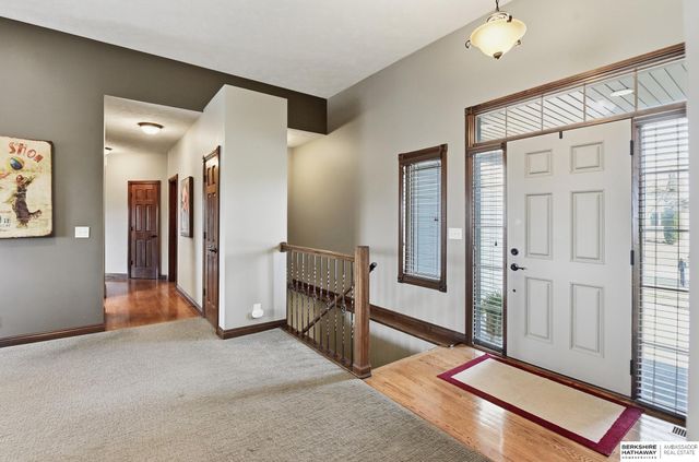 2831 Shadowbrook Drive, Lincoln, NE 68516
