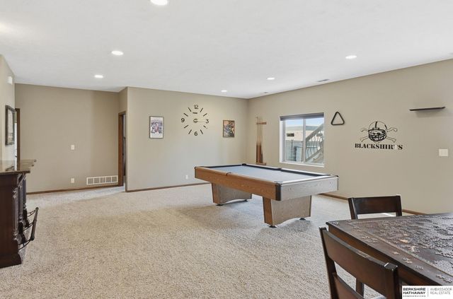 2831 Shadowbrook Drive, Lincoln, NE 68516