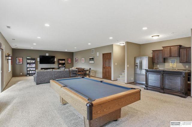 2831 Shadowbrook Drive, Lincoln, NE 68516