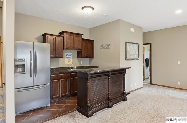 2831 Shadowbrook Drive, Lincoln, NE 68516