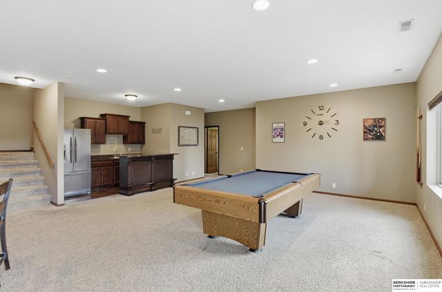 2831 Shadowbrook Drive, Lincoln, NE 68516
