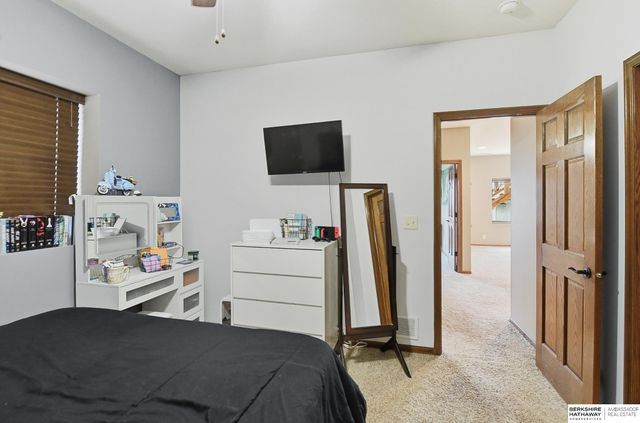 2831 Shadowbrook Drive, Lincoln, NE 68516