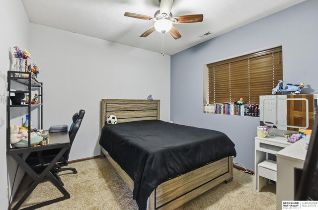 2831 Shadowbrook Drive, Lincoln, NE 68516