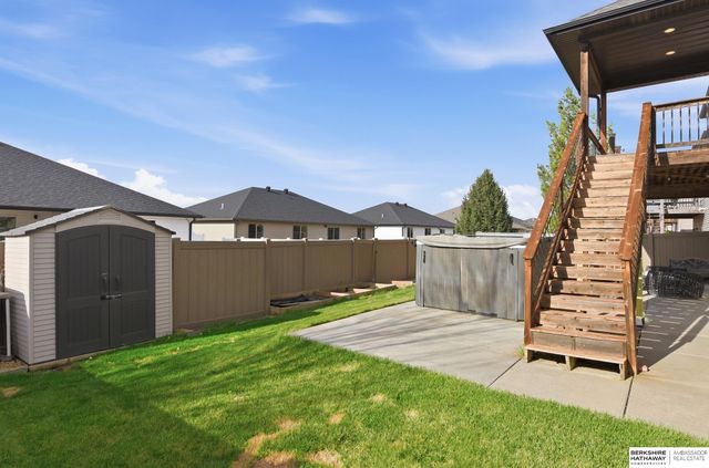 2831 Shadowbrook Drive, Lincoln, NE 68516