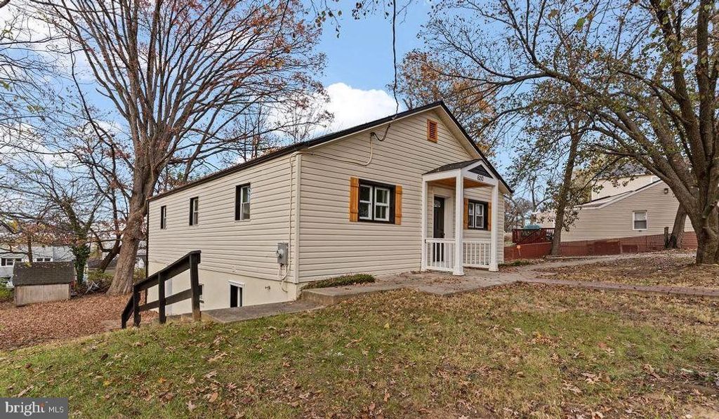 6210 LEE PL, Capitol Heights, MD 20743