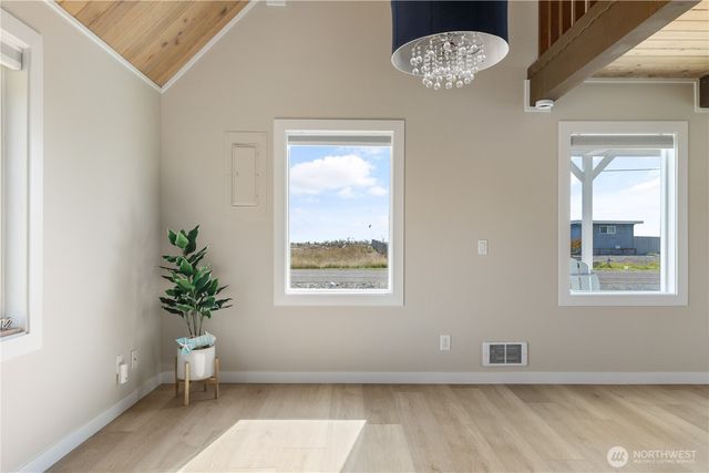 238 Keystone Avenue, Coupeville, WA 98239
