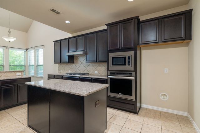 1736 Hickory Chase Circle, Keller, TX 76248