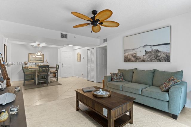 519 E Sheridan St 3062, Dania Beach, FL 33004