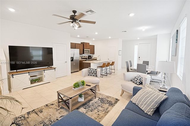 511 NW 17th St 511, Fort Lauderdale, FL 33311