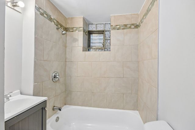 1914 S Hamlin Avenue, Chicago, IL 60623