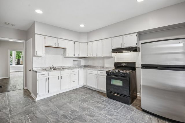 1914 S Hamlin Avenue, Chicago, IL 60623