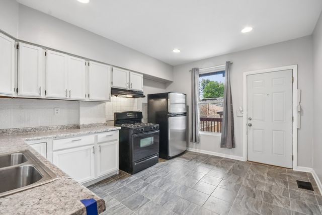 1914 S Hamlin Avenue, Chicago, IL 60623