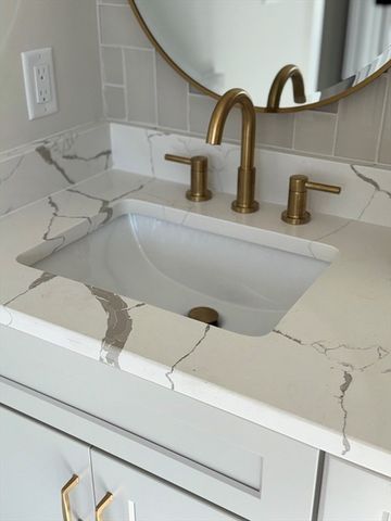 4 Josiah Path, Falmouth, MA 02540