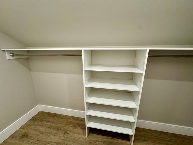 4 Josiah Path, Falmouth, MA 02540