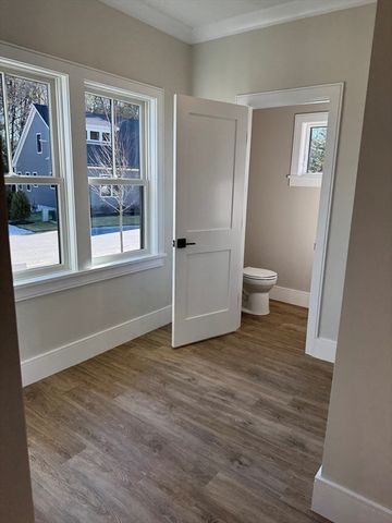 4 Josiah Path, Falmouth, MA 02540