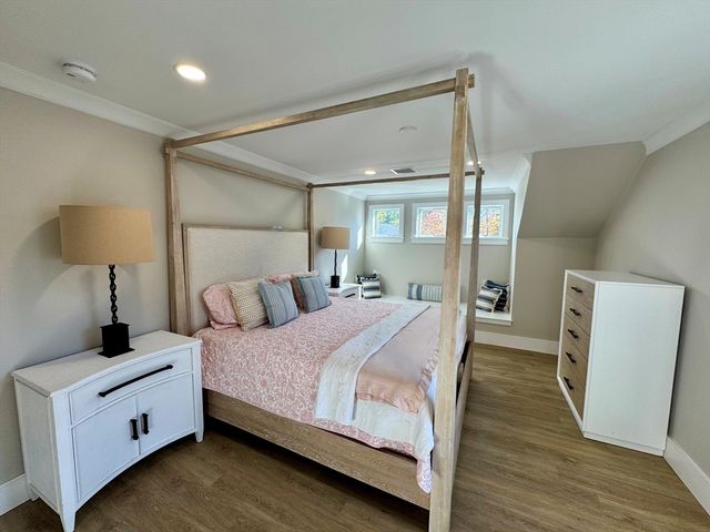 4 Josiah Path, Falmouth, MA 02540