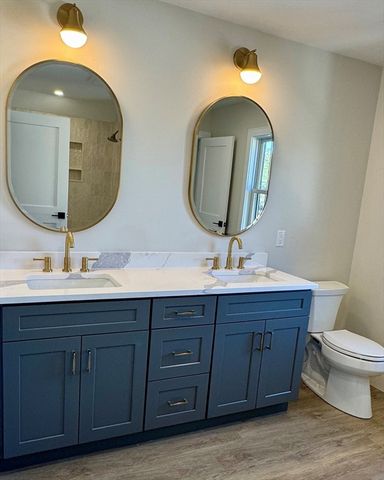 4 Josiah Path, Falmouth, MA 02540