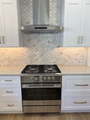 4 Josiah Path, Falmouth, MA 02540