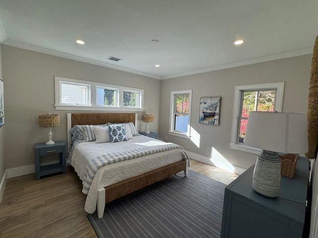 4 Josiah Path, Falmouth, MA 02540