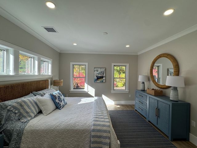 4 Josiah Path, Falmouth, MA 02540