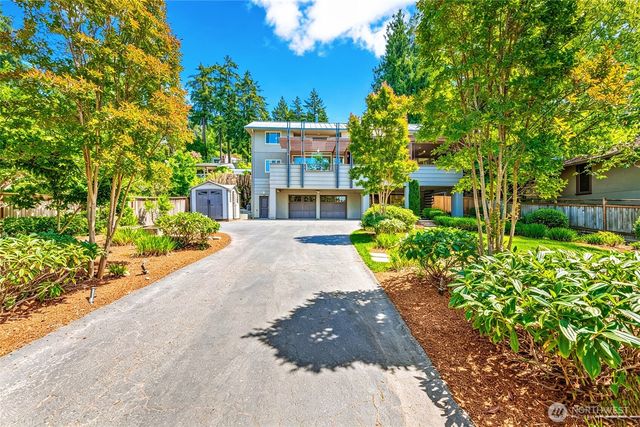 3225 W Mercer Way, Mercer Island, WA 98040