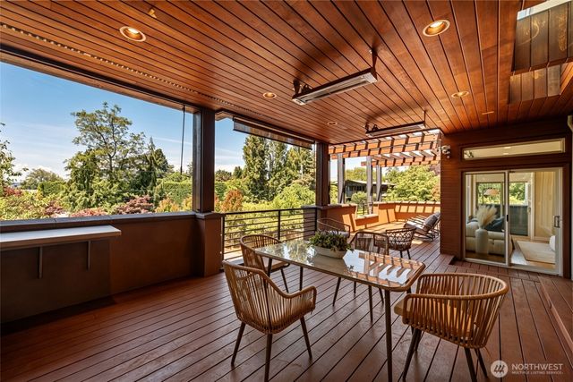 3225 W Mercer Way, Mercer Island, WA 98040