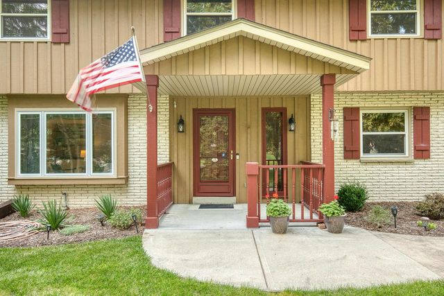 S64W12622 Tennyson LANE, Muskego, WI 53150