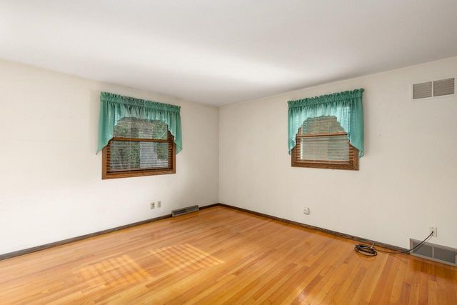 S64W12622 Tennyson LANE, Muskego, WI 53150