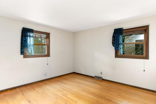 S64W12622 Tennyson LANE, Muskego, WI 53150