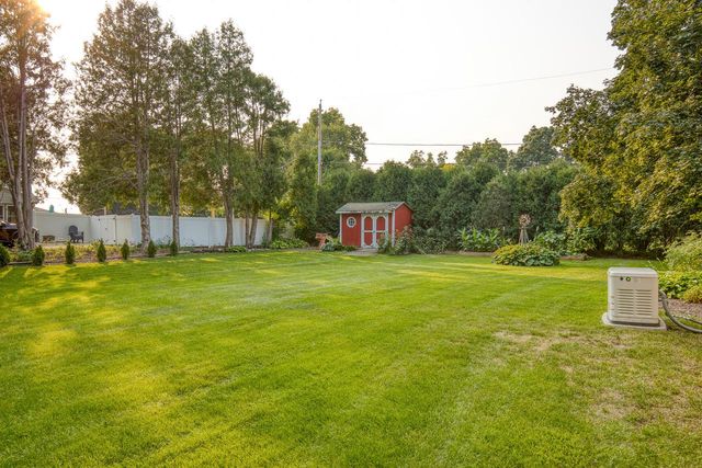 S64W12622 Tennyson LANE, Muskego, WI 53150