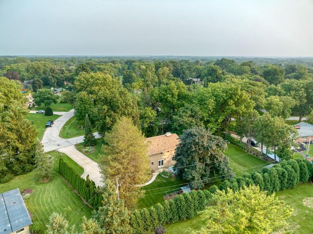 S64W12622 Tennyson LANE, Muskego, WI 53150