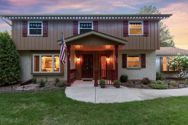S64W12622 Tennyson LANE, Muskego, WI 53150
