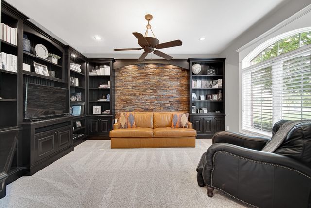 1626 Truchard Court, Crown Point, IN 46307