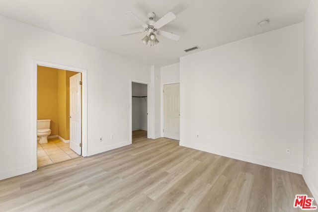 12375 Osborne Place 13, Pacoima (los Angeles), CA 91331