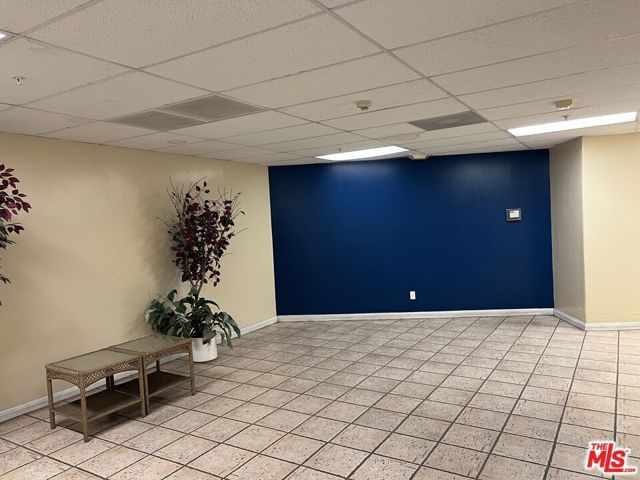 12375 Osborne Place 13, Pacoima (los Angeles), CA 91331