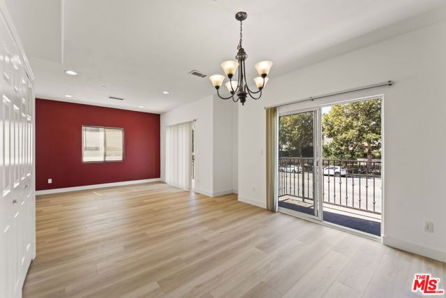 12375 Osborne Place 13, Pacoima (los Angeles), CA 91331