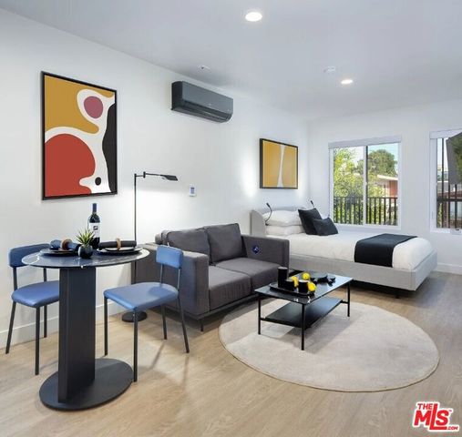 1427 Barry Avenue, Los Angeles, CA 90025