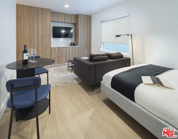 1427 Barry Avenue, Los Angeles, CA 90025