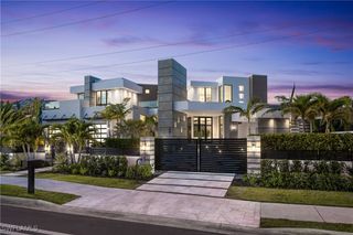 441 Mooring Line DR, Naples, FL 34102